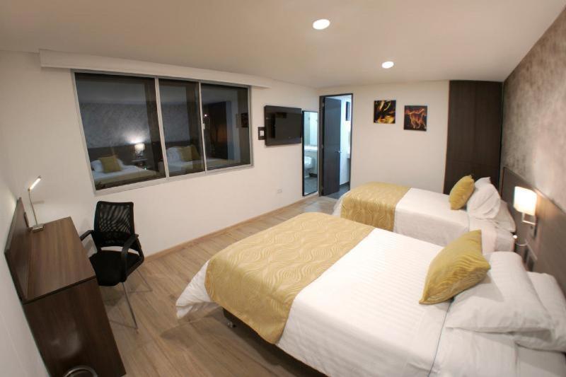 Sm Grand Hotel Bogotá Oda fotoğraf